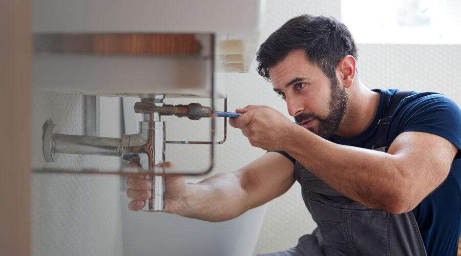 Water heater leaking fix in Vinton, LA
